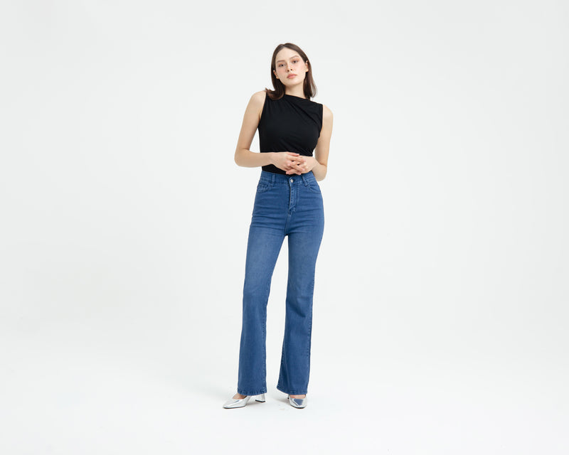 Medium Blue Elongating Flare Jeans