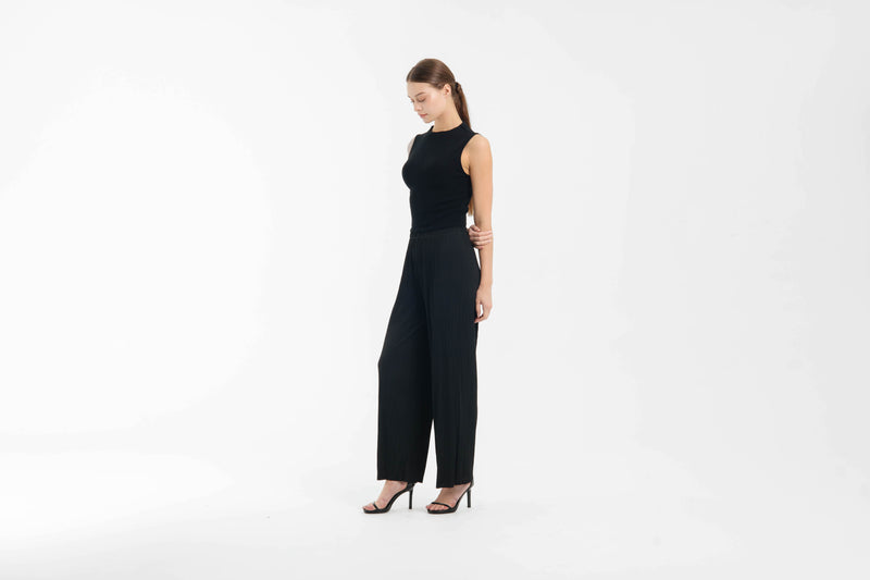 Black Easy Pleated Pants