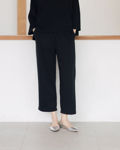 Black Ultrasoft Bamboo Capri Pants