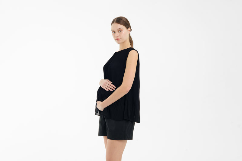 Black Capri Maternity Shorts