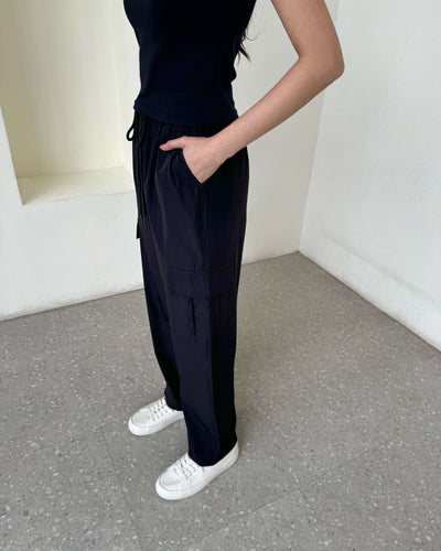 Black Cargo Pants - Hellolilo