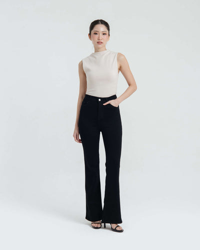 Black Elongating Flare Jeans - Hellolilo