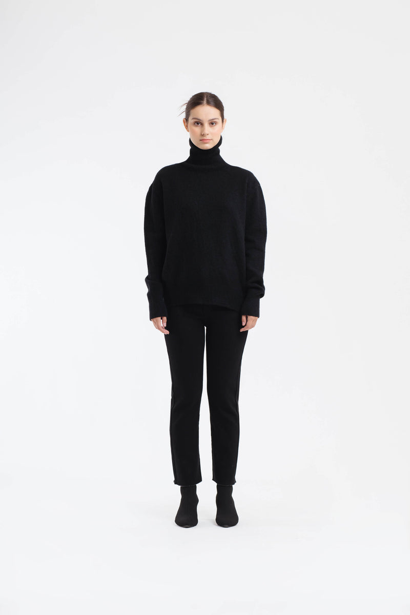 Black Oversized Knit Sweater - Hellolilo