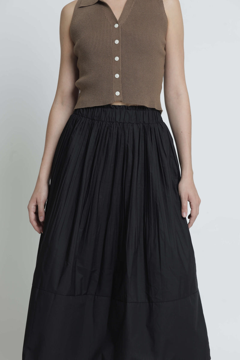 Black Pleated Skirt - Hellolilo