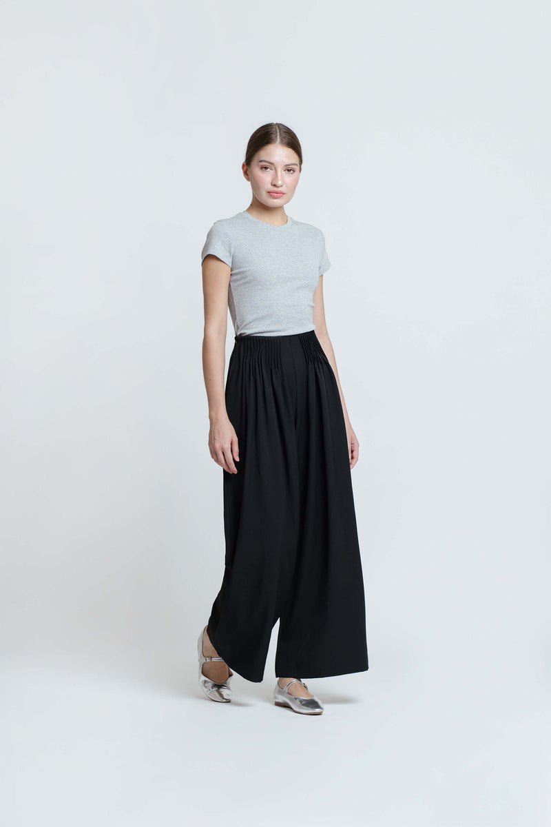 Black Plie Pants - Hellolilo