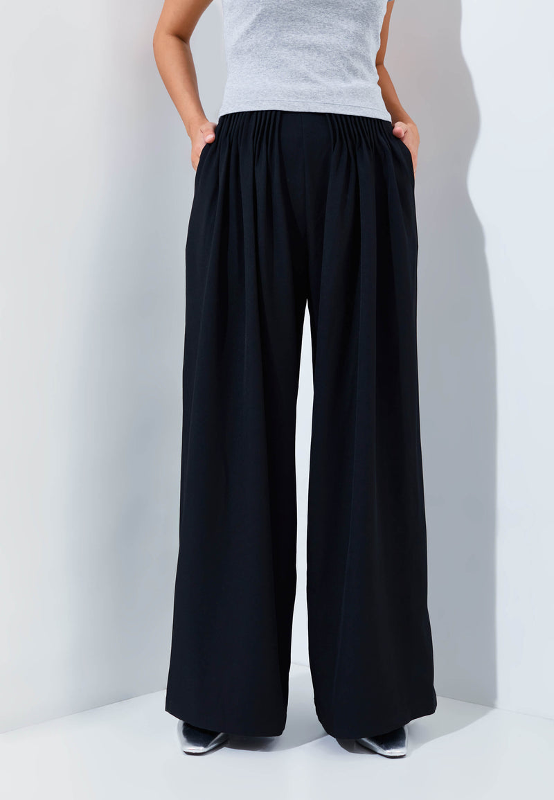 Black Plie Pants - Hellolilo