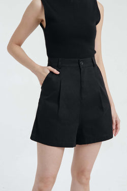 Black Weekend Linen Shorts - Hellolilo