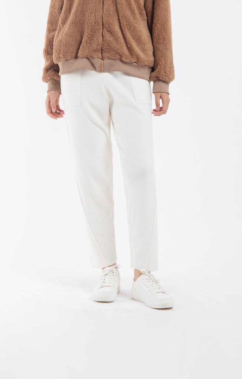 White Relaxed Knit Winter Pants - Hellolilo