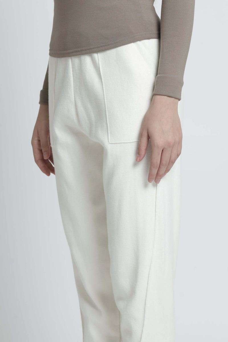 White Relaxed Knit Winter Pants - Hellolilo