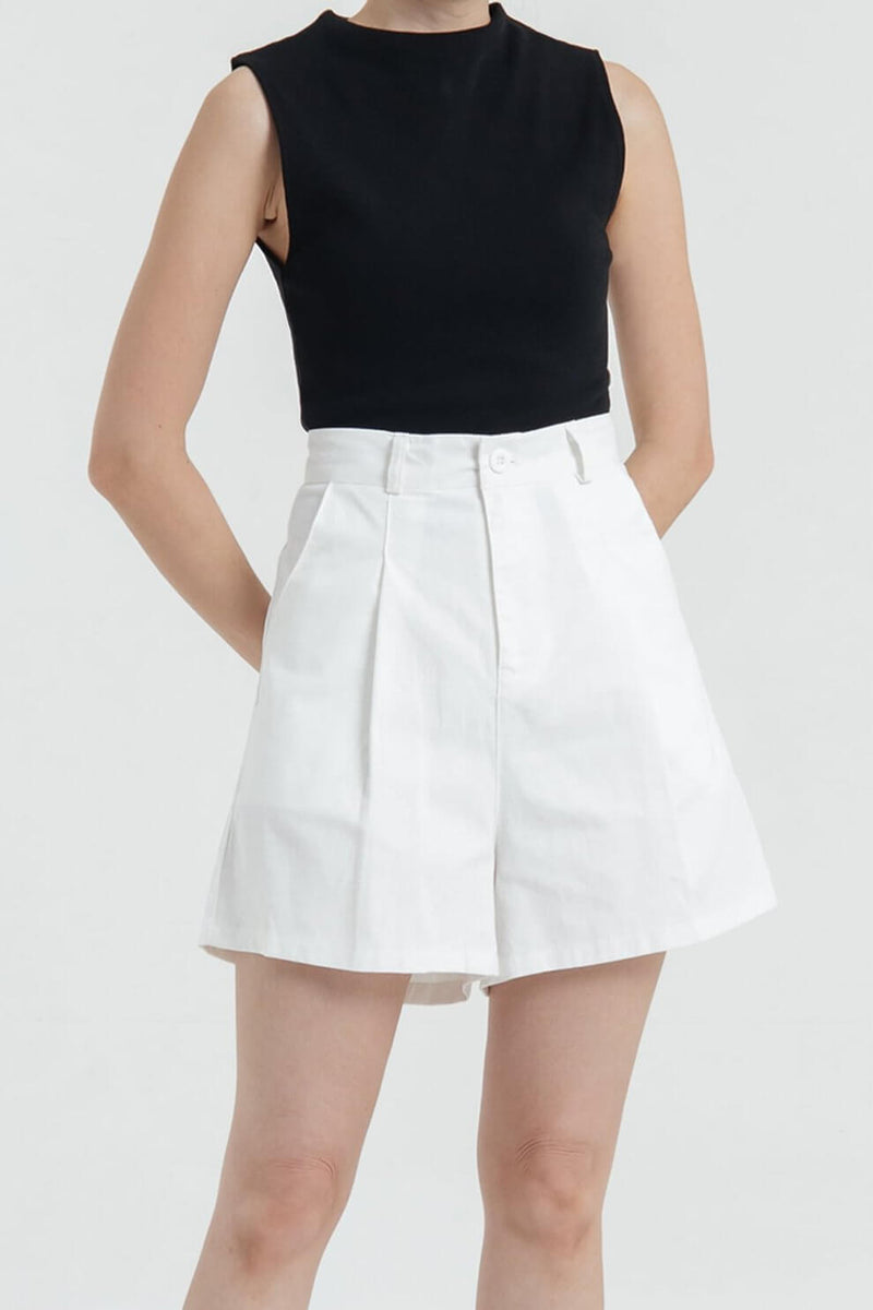 White Weekend Linen Shorts - Hellolilo