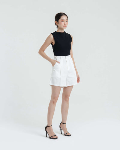 White Weekend Linen Shorts - Hellolilo